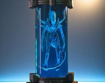 Alien Requiem, Handcrafted Resin Lamp for Sci-Fi Gaming Desks, Custom lamp, 7-Color LED Resin Diorama Lamp for Gamers  Gaming, Gift for kids