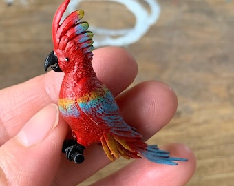 Hand-Painted Resin Parrot Figurine Set | Tropical Bird Sculpture, Desk Decor