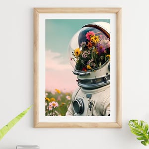 Astronauta surrealista con flores: retrato espacial retrofuturista como impresión artística para un diseño de pared llamativo.