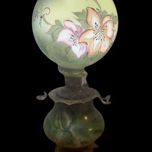 Large Antique Gone With The Wind Green Handpainted Top Parlor Lamp
