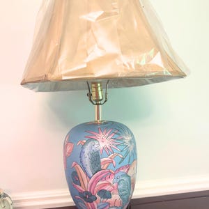 Vintage Chinoiserie-Style Table Lamp With a Painted Porcelien Base