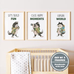 Husky Adventure Wall Art - Oprawione wydruki do pokoju dziecięcego z wesołymi motywami psów i pozytywnymi przesłaniami