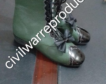 Vintage viktorianska snörstövlar, gröna och svarta dammodell, historisk reproduktion
