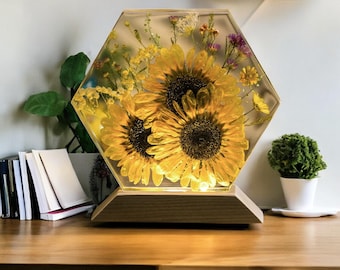Handmade Pressed Sunflower Resin Lamp: Rustic Floral Night Light