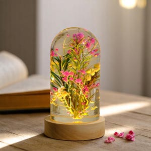 Baby’s Breath Light for Valentine&#39;s Day or Mother&#39;s Day Mini Garden in Light – Baby’s Breath Resin Tower Lamp Meaningful Gift for Her