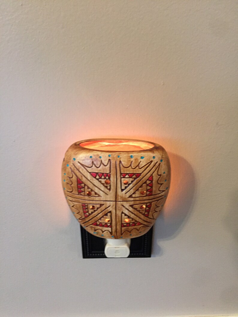 Southwestern nite light, Carved Rug Pattern ceramic nite light, Southwestern decor, Artistic night light, Native American Rug Pattern design afbeelding 9