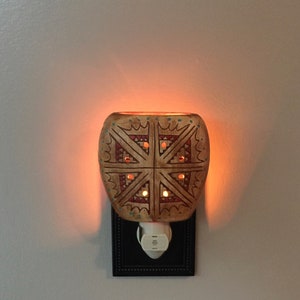 Southwestern nite light, Carved Rug Pattern ceramic nite light, Southwestern decor, Artistic night light, Native American Rug Pattern design afbeelding 5