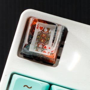 Keycap de cartas de baralho para teclados mecânicos – Keycap artesanal de resina – Tema de pôquer – Presente para jogadores e amantes de cartas, presente para