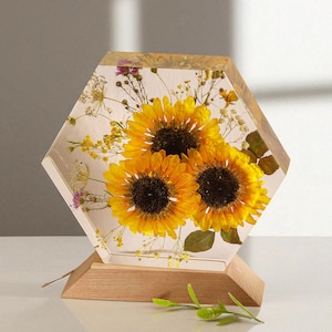 Handmade Sunflower Resin Lamp: Botanical Night Light, Nature Lover Gift