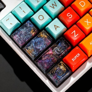 Handmade Galaxy Resin Keycap – Cosmic Artisan Keycap for Cherry MX Mechanical Keyboards | Space Nebula Keycap | Gift for Sci-Fi Gamer