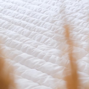 Organic Wool Quilt-Odorless Bedding-Customizable Sizes- Handmade Duvet for All Seasons- Cozy Comfort in American & Canadian Sizes