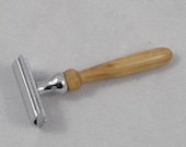 DE Safety Razor with Arbutus wood handle