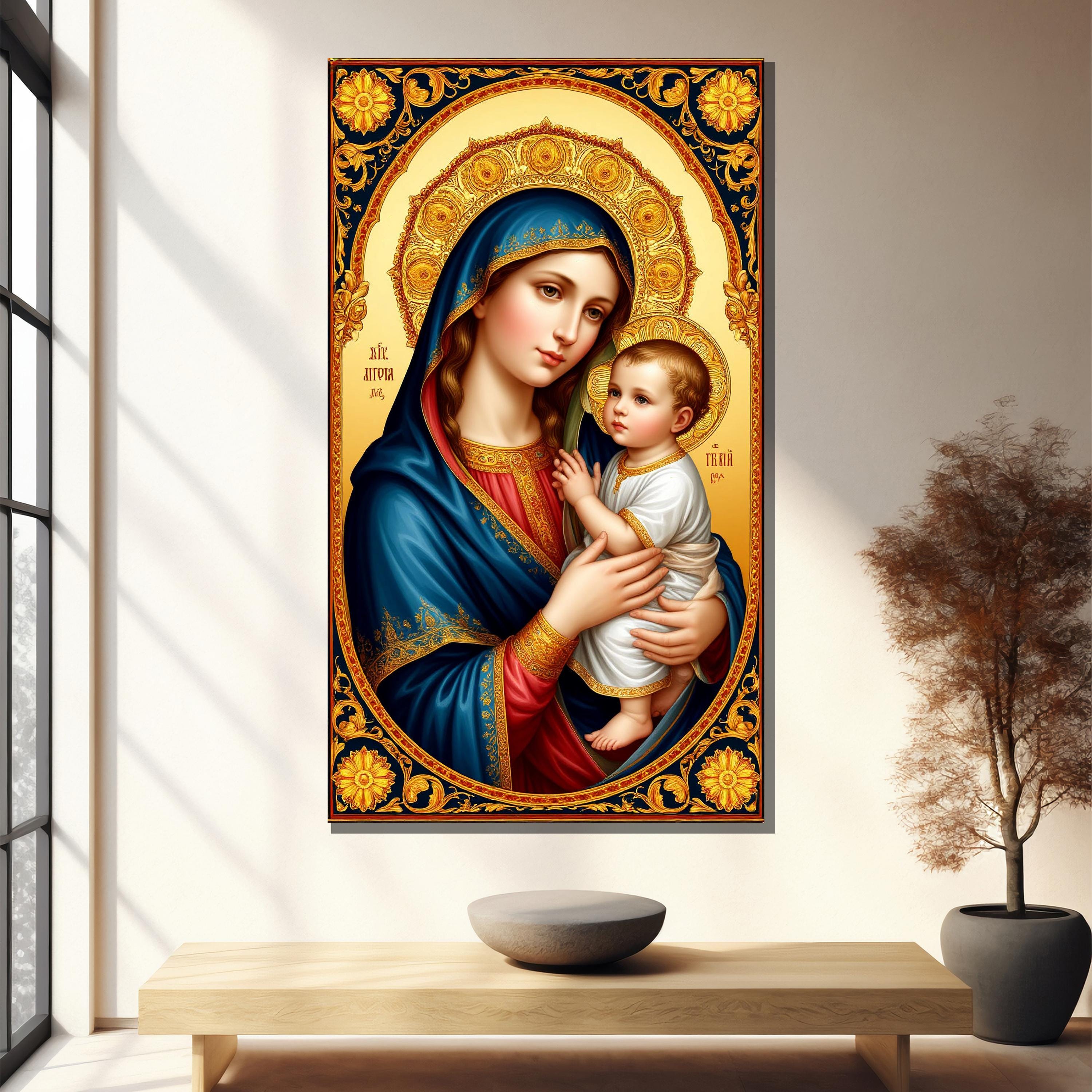 Iconic Madonna and Child in Renaissance Masterpiece: Radiant Gold