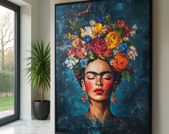 Puede incluir: Retrato enmarcado de una mujer con los ojos cerrados, adornada con un vibrante tocado floral. La obra presenta un fondo azul oscuro, labios rojos y mejillas rosadas. La pintura se exhibe en un entorno interior moderno.