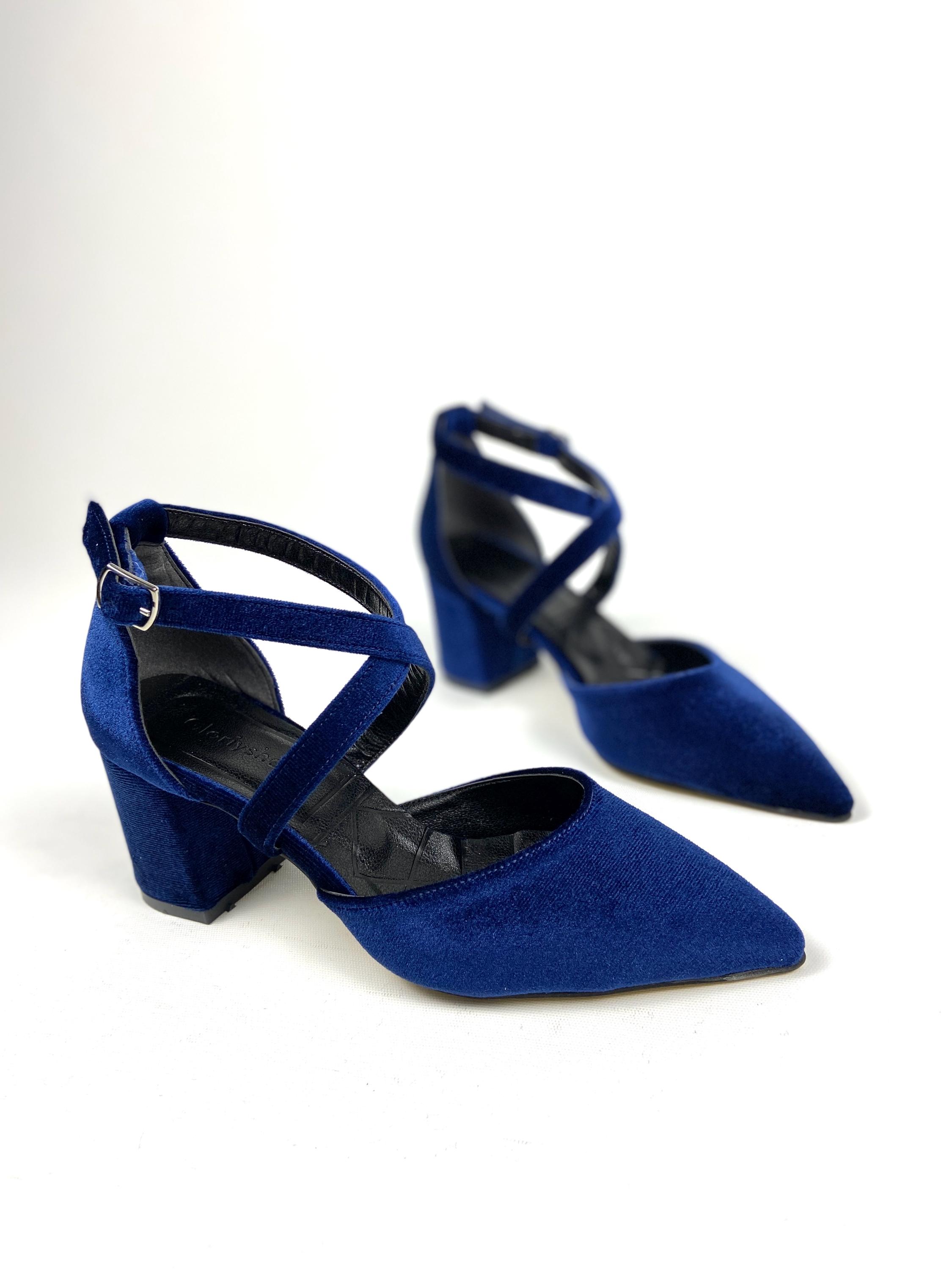 Scarpe con tacco a blocco in velluto blu navy: décolleté da sposa