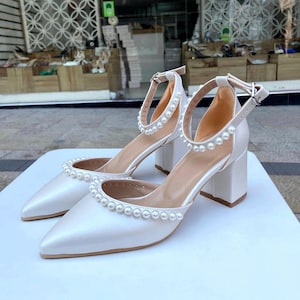 Bridal block Heels, Bridal Shoes,  Wedding shoes Ivory Bridal Heels, Bride Shoes, Ivory Wedding Shoes, Ivory Low Heels, Ivory Shoes,