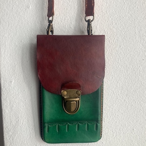 Étui pour téléphone portable cousu main avec porte-cartes