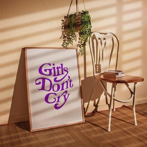 Dziewczyny nie płaczą wydruk ścienny | Plakat z typografią retro | Dekoracja pokoju w stylu kobiecym | Sztuka motywacyjna Preppy | Wydruk ścienny do sypialni w akademiku