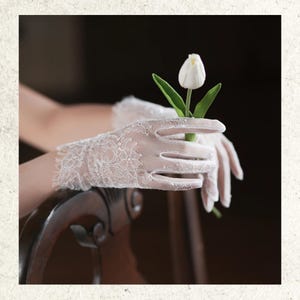 Braut Hochzeit Handschuhe - Elegante weiße Spitze Hohl Damen Handschuhe für Braut und Party Accessoires