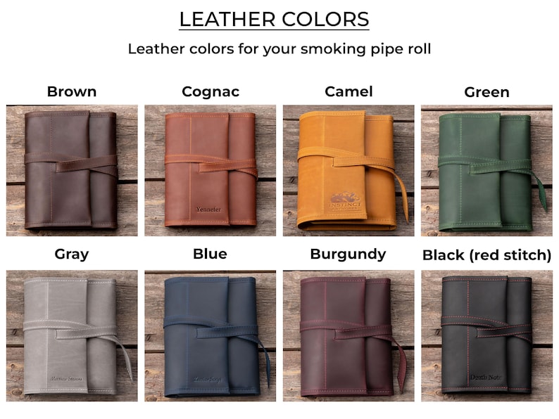 K&ouml;nnte beinhalten: Eine Sammlung von acht Leder-Pfeifenrollen in einer Rasteransicht, beschriftet mit den Farben: Braun, Cognac, Camel, Gr&uuml;n, Grau, Blau, Burgunderrot und Schwarz mit roten N&auml;hten. Jede Rolle verf&uuml;gt &uuml;ber einen umlaufenden Lederbandverschluss.