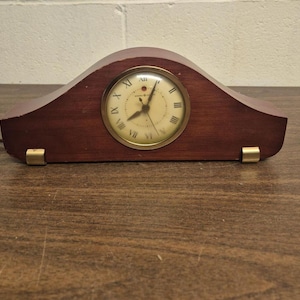 Vintage General Electric Wood Mantel Clock Electric Roman Numeral Table Clock
