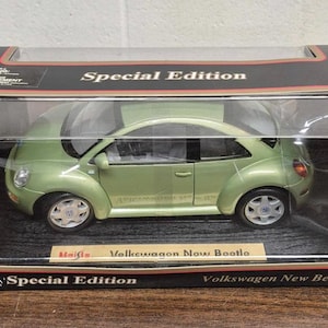 Maisto Sonderedition VW New Beetle 1:18 DieCast Model
