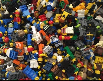 Lego Minifigure Bundle Pack x20 with accessories!