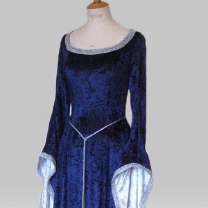 Isolde, an Elegant Medieval, Elvish, Pre- Raphaelite Style Dress