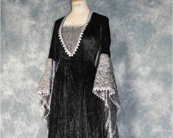 Gothic Dress,Medieval Gown,Elvish Dress,Halloween Dress,Custom Made,Hand Fasting Dress,Robe Medievale,Robe Elfique,Renaissance Dress,Raven
