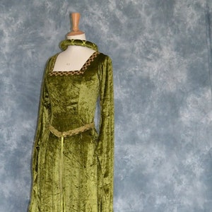 Cordelia, Celtic Inspired Medieval, Pre Raphaelite,Renaissance Gown, Handfasting Gown with Celtic Embroidery image 4