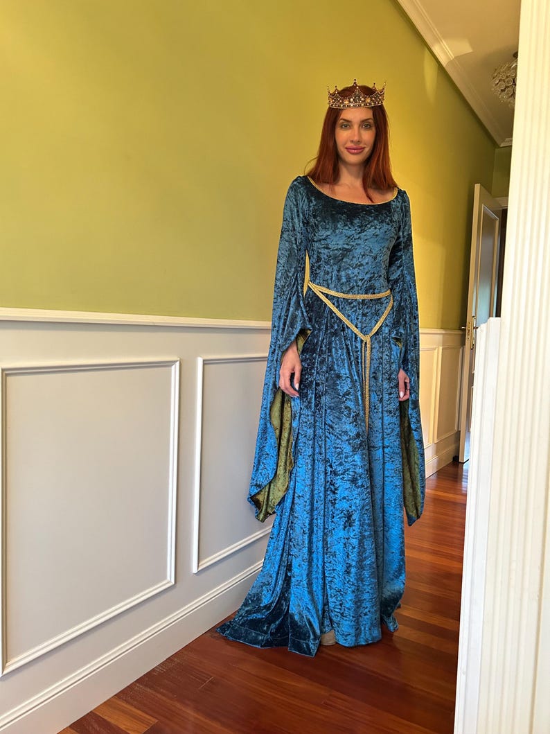 Ellen ein Elegantes Mittelalterliches Kleid im Präraffaeliten Stil Bild 1
