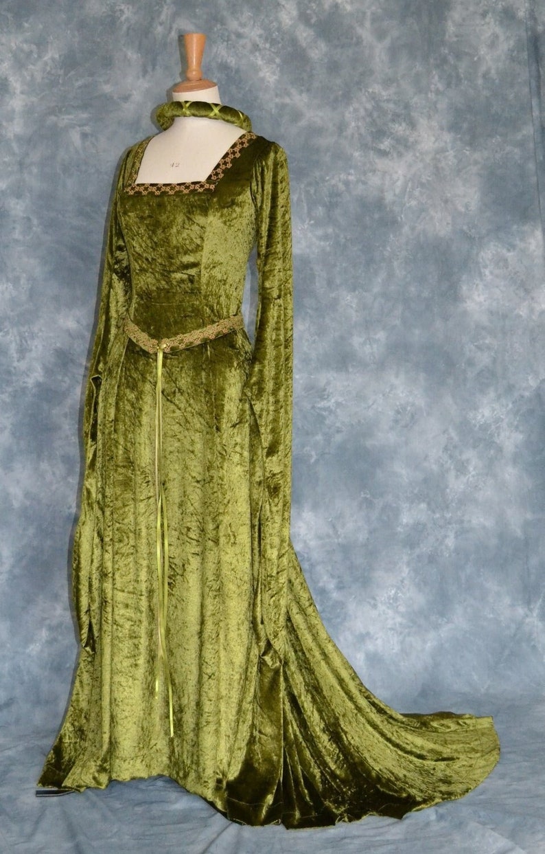 Cordelia, Celtic Inspired Medieval, Pre Raphaelite,Renaissance Gown, Handfasting Gown with Celtic Embroidery image 4