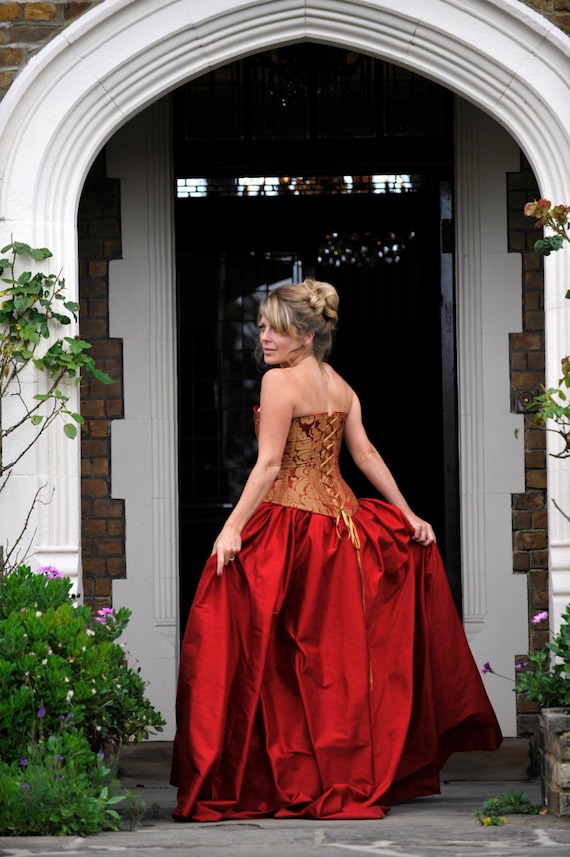 Branwyn, a Custom Made Medieval, Pre-rapaelite Style Corset and Skirt in  Silk and Damask 