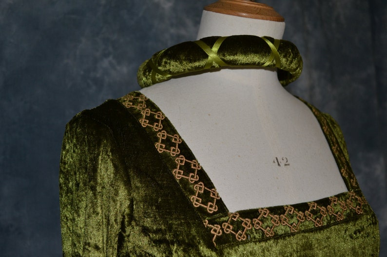 Cordelia, Celtic Inspired Medieval, Pre Raphaelite,Renaissance Gown, Handfasting Gown with Celtic Embroidery image 5