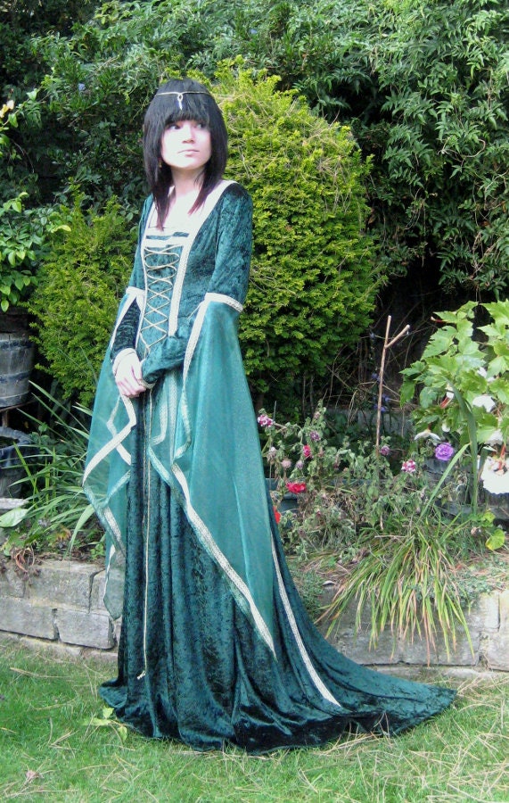 green medieval wedding dress Alternative and Period Inspired Wedding Dresses