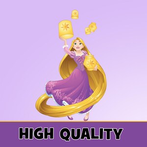 K&ouml;nnte beinhalten: Eine Cartoon-Illustration einer Figur mit langem blonden Haar in einem violetten Kleid, die eine gelbe Laterne mit Sonnenemblem h&auml;lt, umgeben von schwebenden Laternen vor einem hellvioletten Hintergrund mit dem Text HIGH QUALITY.
