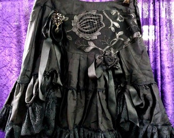 Victorian,Bohemian,Gypsy Gothic Short-Mid Length Skirt Fairy boho Vintage & Antique Textiles OOAK Size Medium