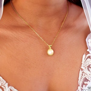 Minimalist Freshwater Pearl Necklace, Sterling Silver Bridal necklaces, Gold Bridal necklac Wedding Bridesmaid Gift simple necklace Birthday