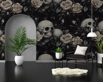 Puede incluir: Un papel tapiz en blanco y negro con un patrón repetitivo de rosas y calaveras. El papel tapiz está en un salón con una silla, una alfombra y dos plantas en macetas.