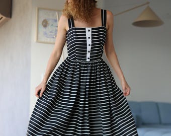 cute black and white striped dress Vintage full skirt summer maxi Size:Adult | 47|R Blue Dress Contrast Jewellery premierjob Midi dress and warm