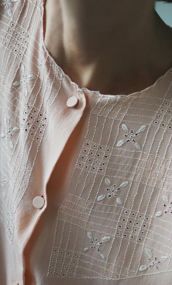 Italian Vintage pink embroidered silk short sleeve button up shirt blouse top