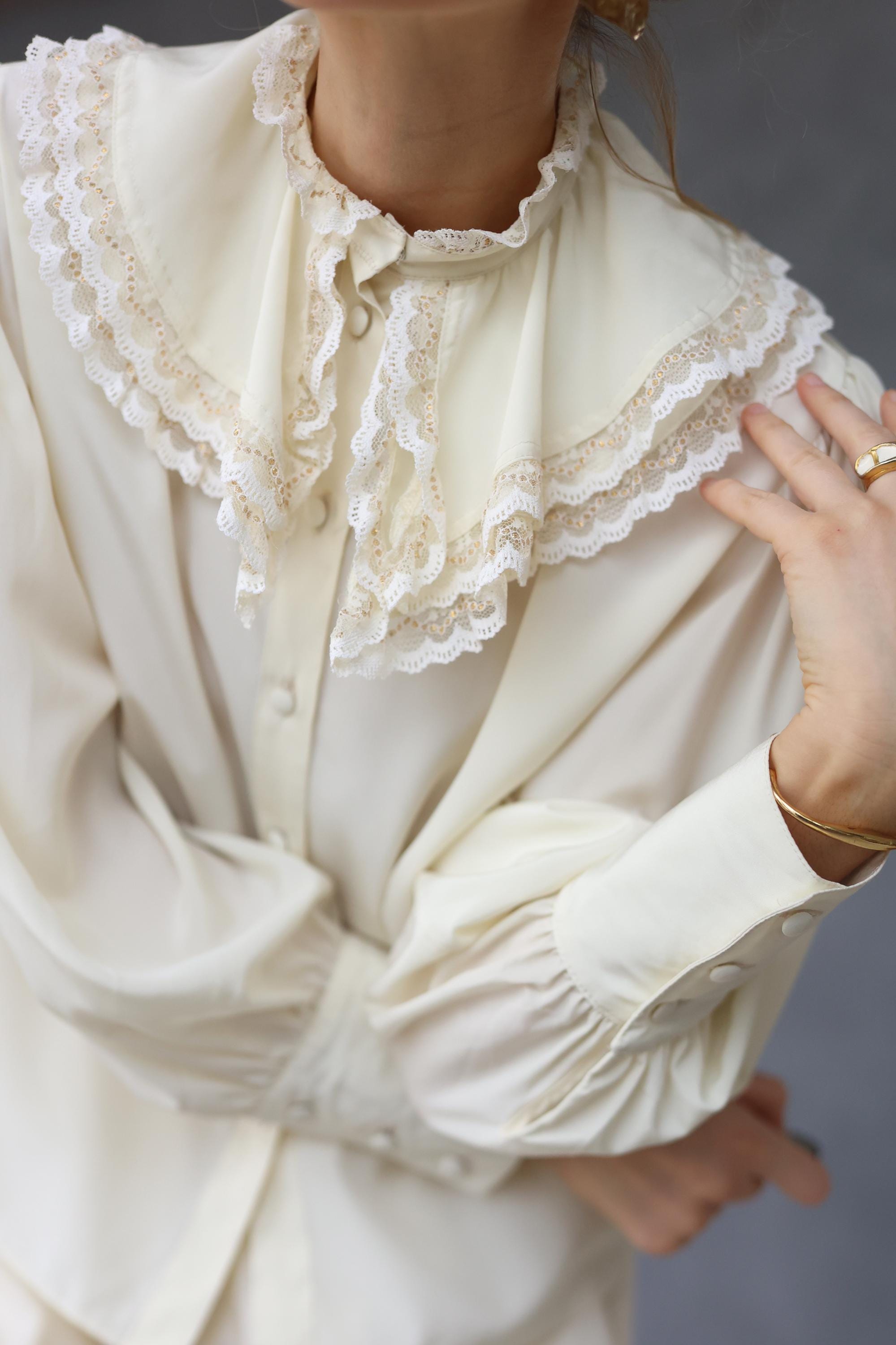 Vintage cream white ruffled jabot collar blouse top