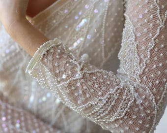 Vintage bead embroidery lace warm white silk wedding gown dress