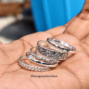 Handgemaakte stapelringenset van 925 sterling zilver met bloemenmotief, boho sieraden