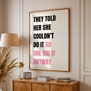 Girl Boss Wandkunst, druckbare digitaler Download, Motivationsdekor, Wohnheim Dekor, Feminismus, weibliche Empowerment, Wohnung Ästhetik