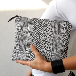 women clutch, Black White Dotted Zipper Clutch image 3