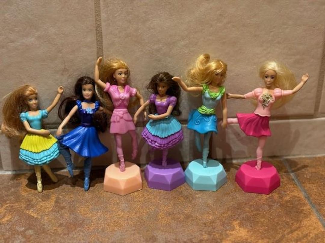 Lot De 4 Mini Poupées Barbie McDonald’s USA – Princesses & Mariée – 10cm – Occasion