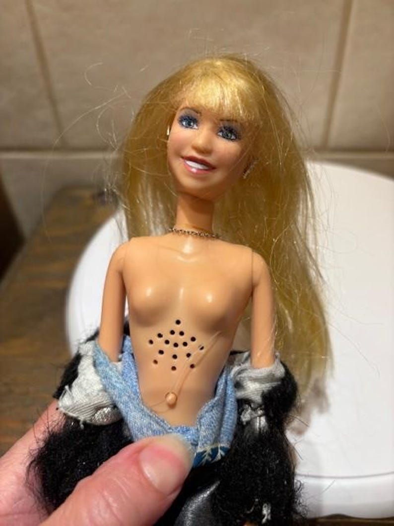 La poupée Barbie MILEY CYRUS Hannah Montana chante en se balançant autour de l'arbre de Noël 2007 image 8