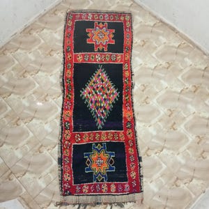 234x89CM"Carpet Azilal"Berber hallway "Vintage hallway" Moroccan rug"Black and Red8x3FT