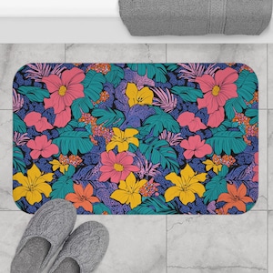 80&#39;s Floral Bath Mat, Flowers Bathroom Rug, Unique Design Shower Mat, Fun Decorative Floor Mat, Vibrant Flowers